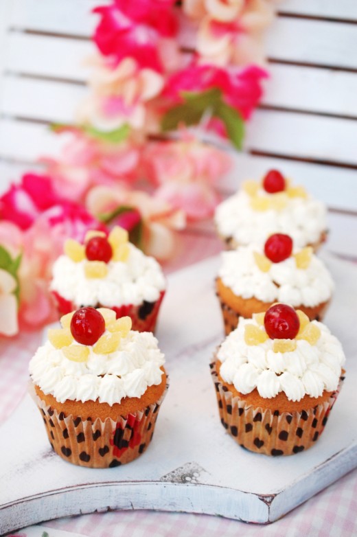 Piña Colada Cupcakes