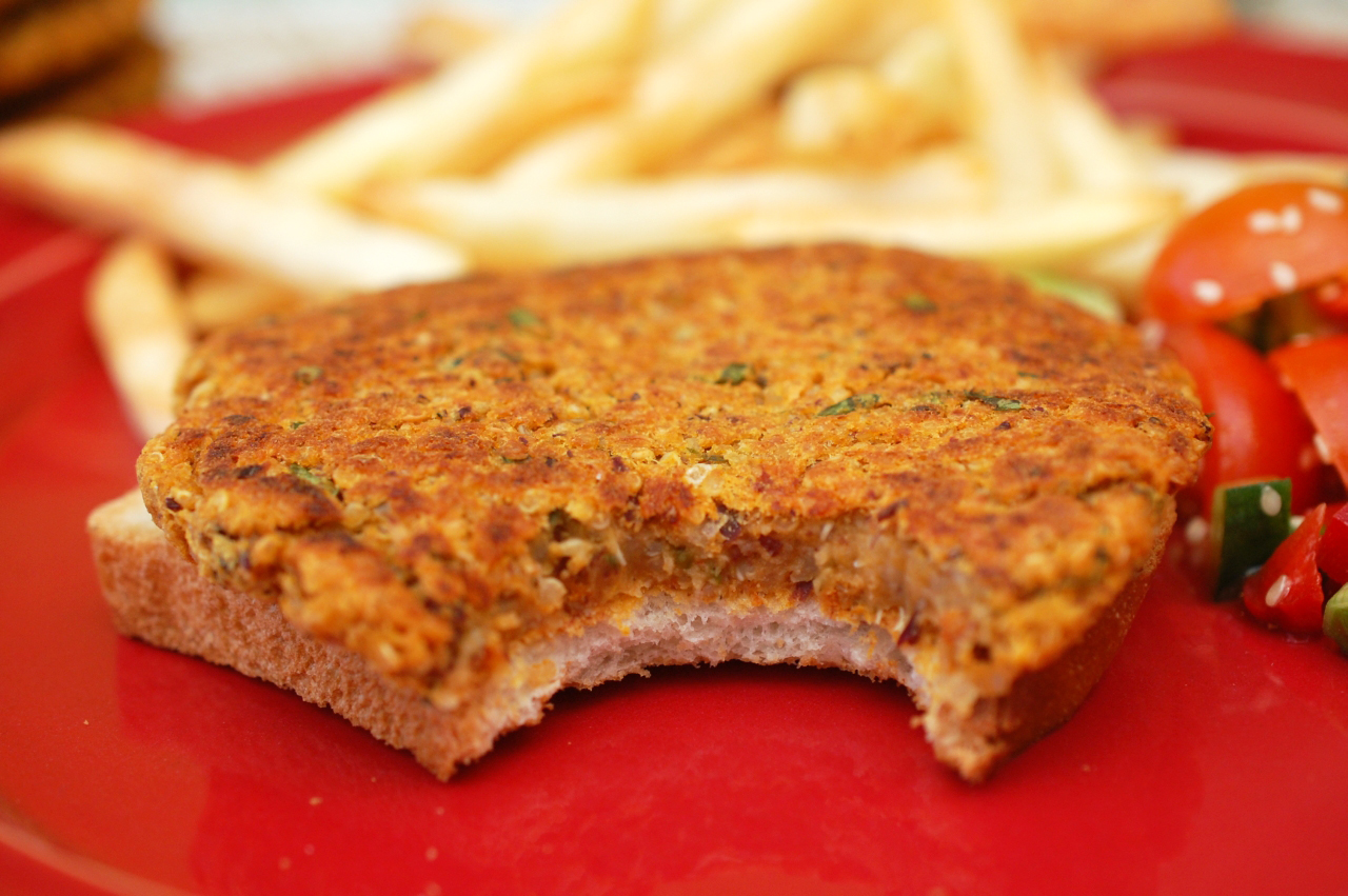 Burgeri cu cartofi dulci si quinoa - Retete culinare by Teo's Kitchen