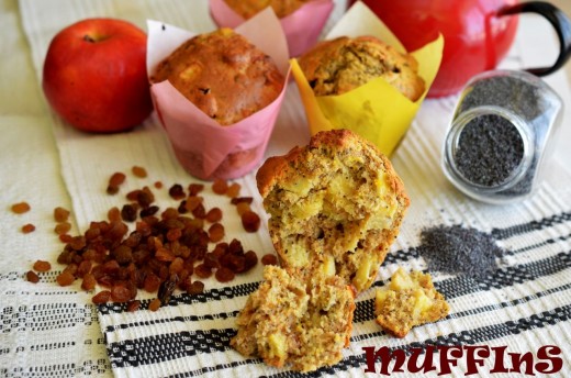 Muffins cu mere, stafide, mac si sofran