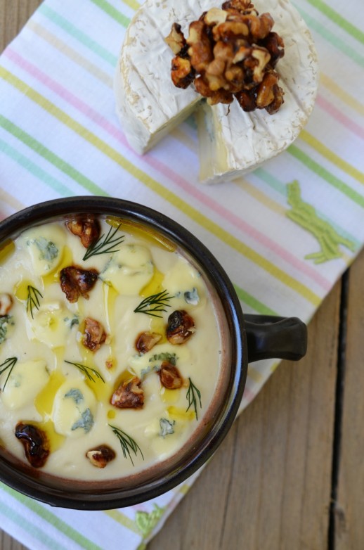 crema de telina cu gorgonzola si nuci caramelizate