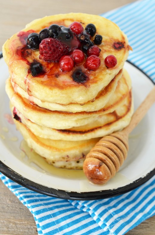 pancakes cu fructe de padure
