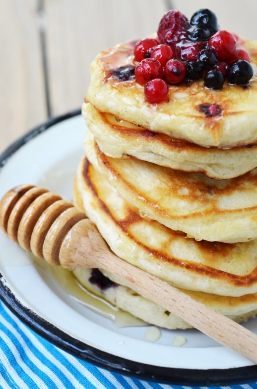 pancakes cu fructe de padure