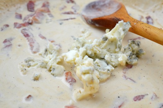 paste cu nuci pancetta si gorgonzola