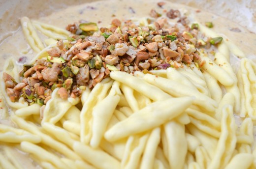 paste cu nuci pancetta si gorgonzola