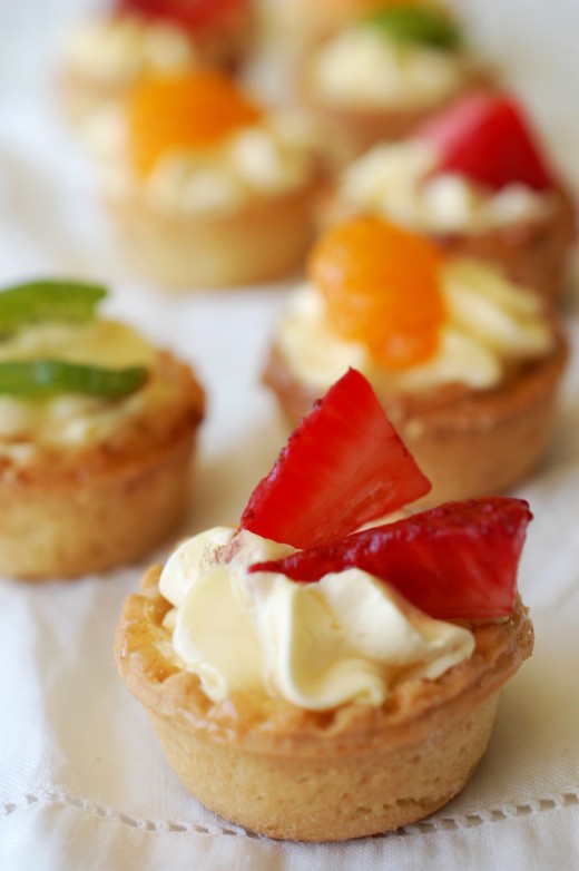 mini tarte cu fructe