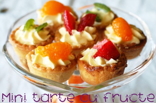 mini tarte cu fructe