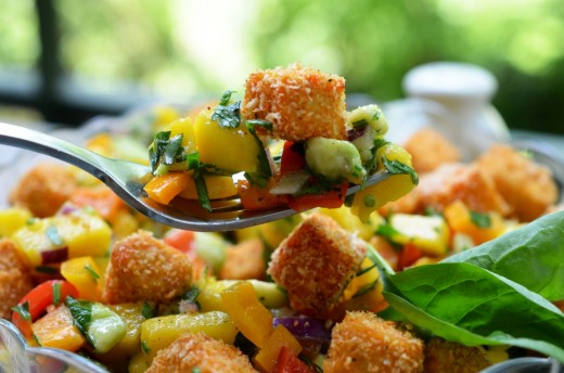 salata de mango cu tofu crocant