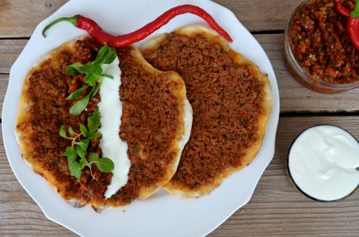 lahmacun pizza turceasca