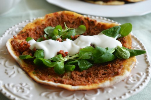 lahmacun pizza turceasca