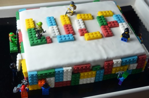 tort lego