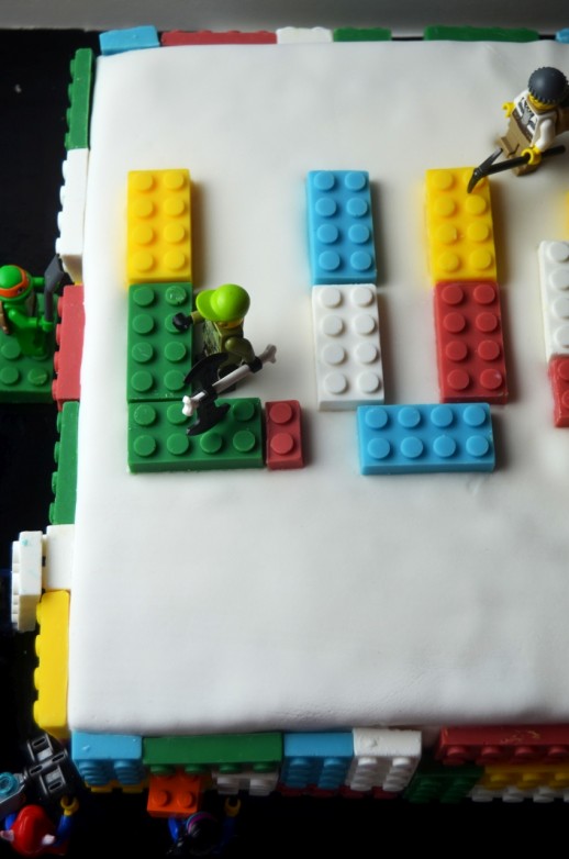 tort lego