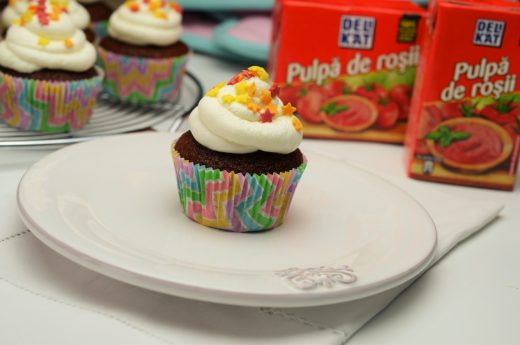 cupcakes cu rosii