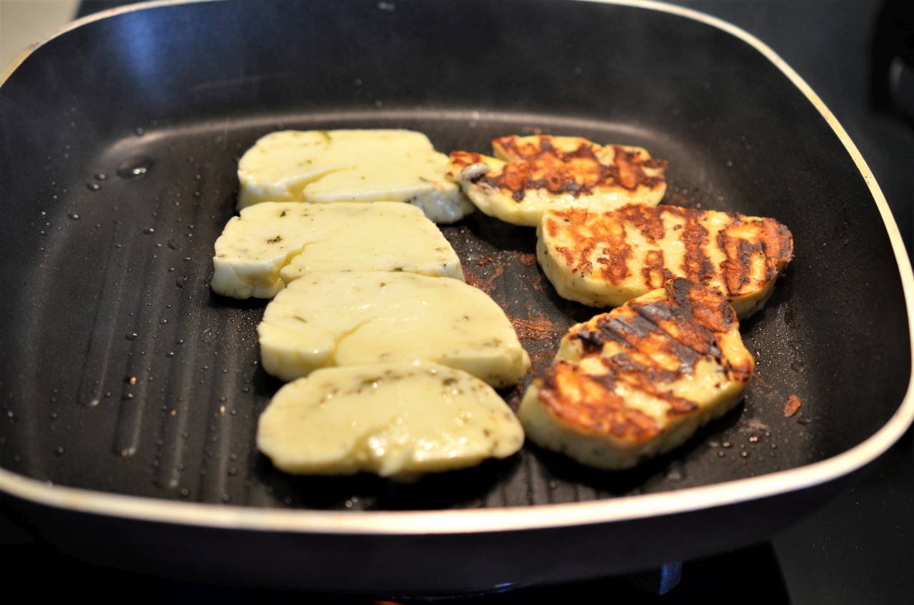 halloumi la gratar