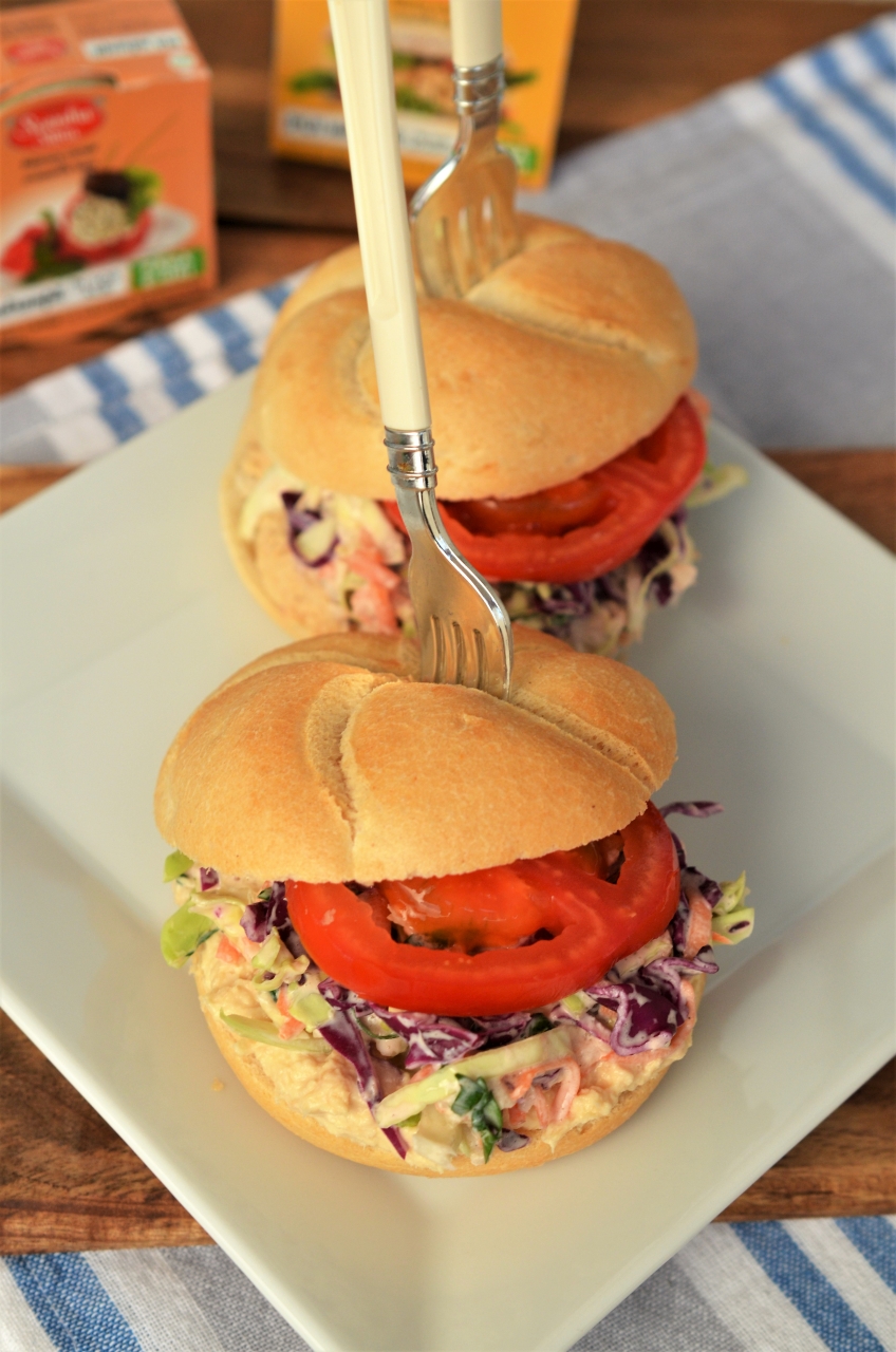 sandwich coleslaw cu pui
