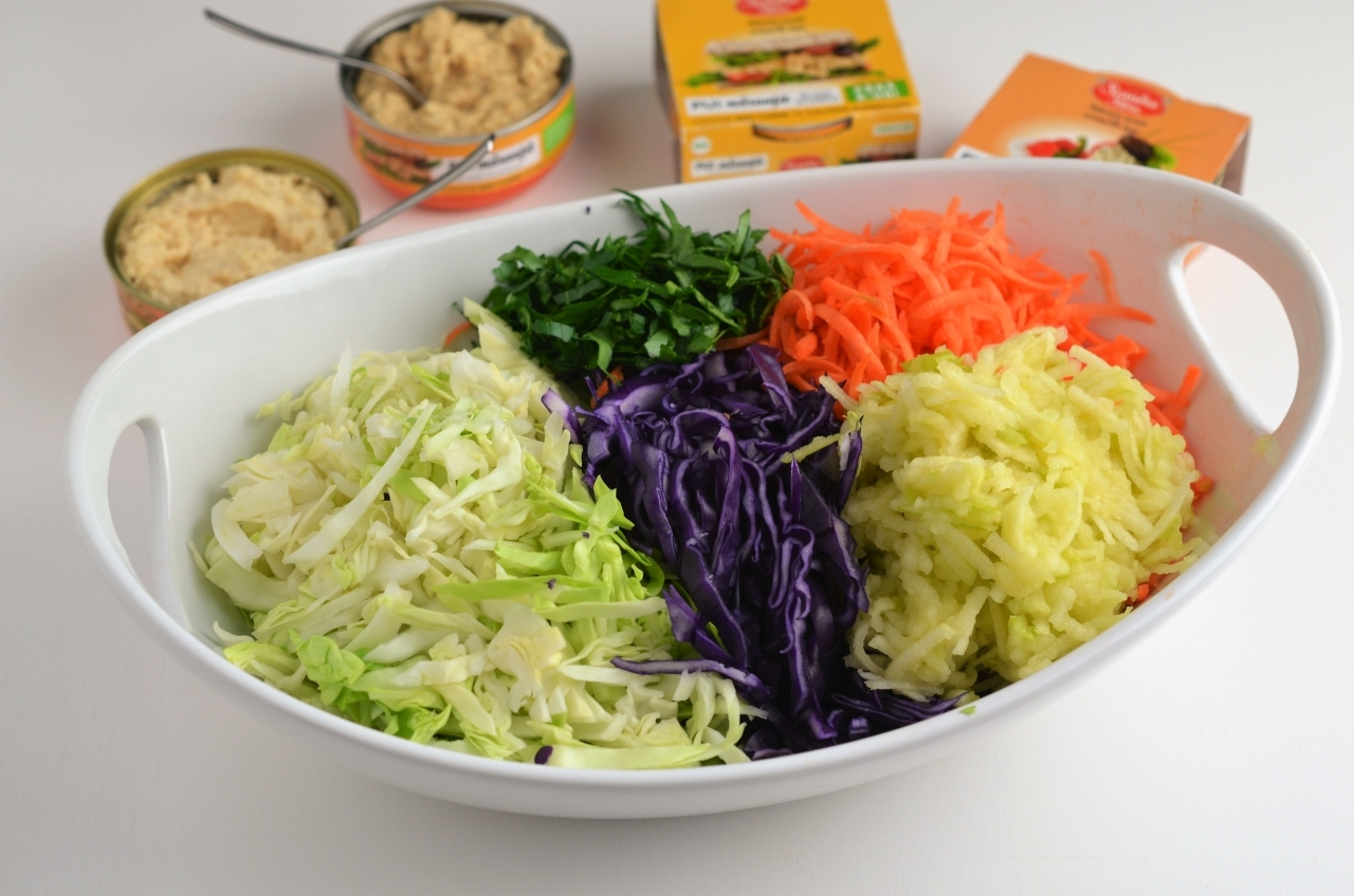 sandwich coleslaw cu pui