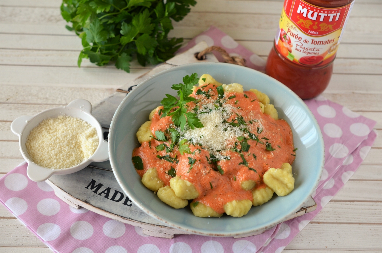 gnocchi cu sos de vodka