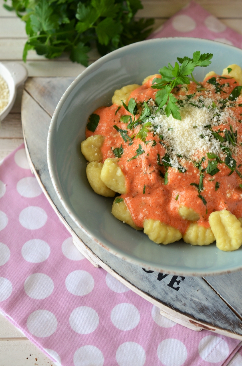 gnocchi cu sos de vodka