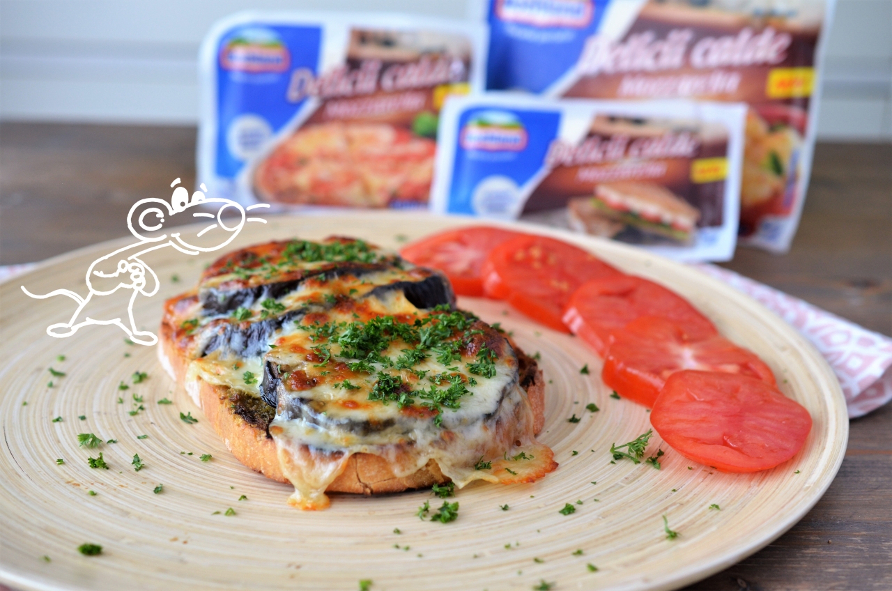 toast cu vinete si mozzarella