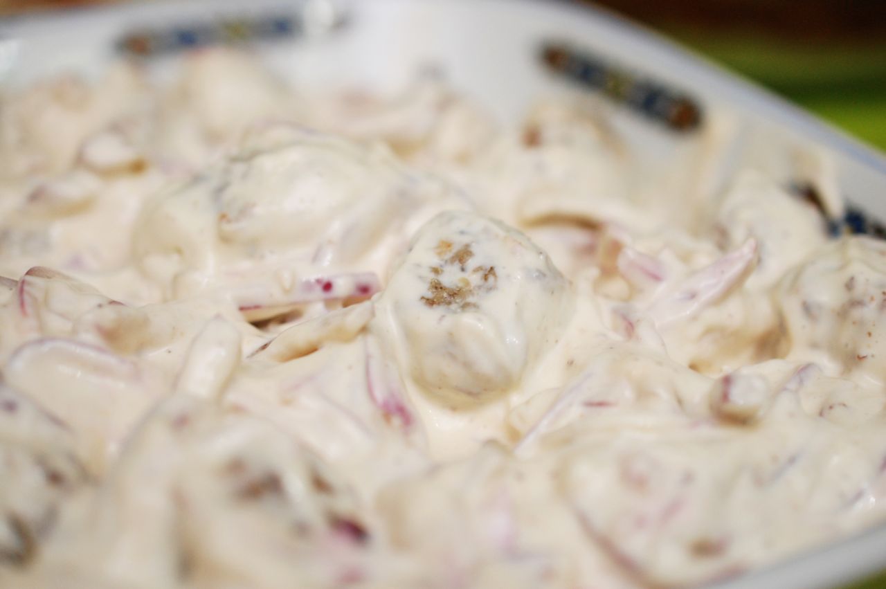Chiftele Cu Sos De Maioneza Si Ceapa Retete Culinare By Teo S